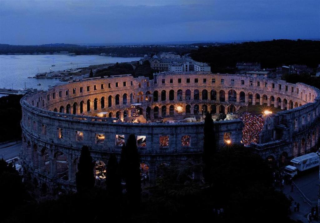City Center Studio 4 Two Pula Buitenkant foto
